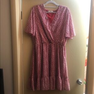 Chic Red Patterned Midi Dress